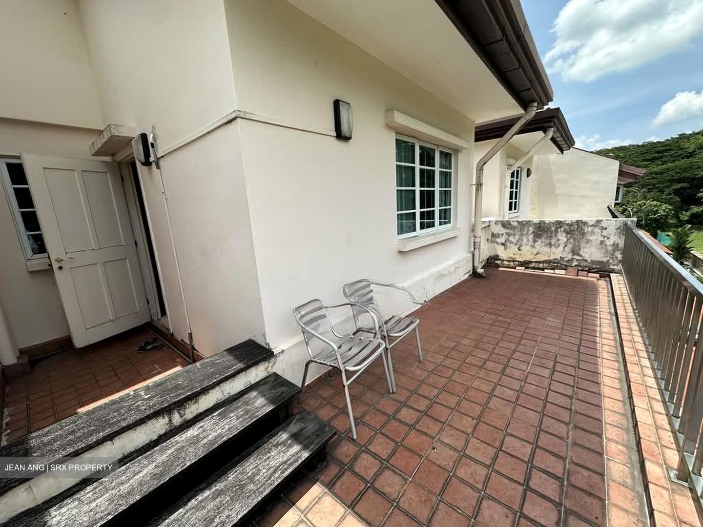 Springside Avenue (D26), Terrace #565636751